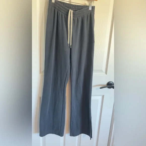 Vuori Sedona wide leg sweat pants/xs - Picture 3 of 7